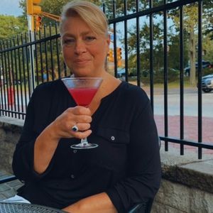 Meet your Posher, Nellie